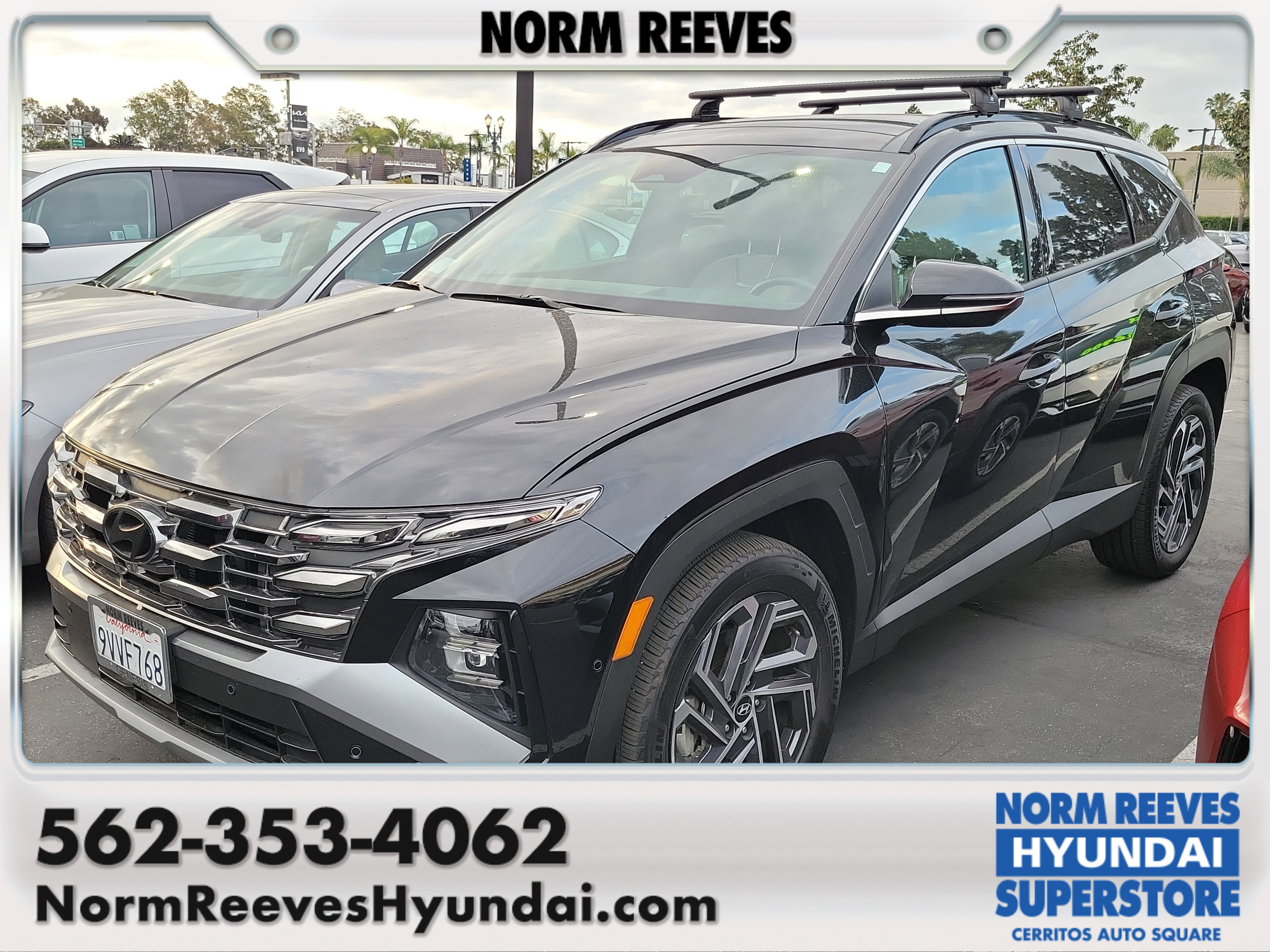 Used 2025 Hyundai Tucson Limited AWD/4WD image 1
