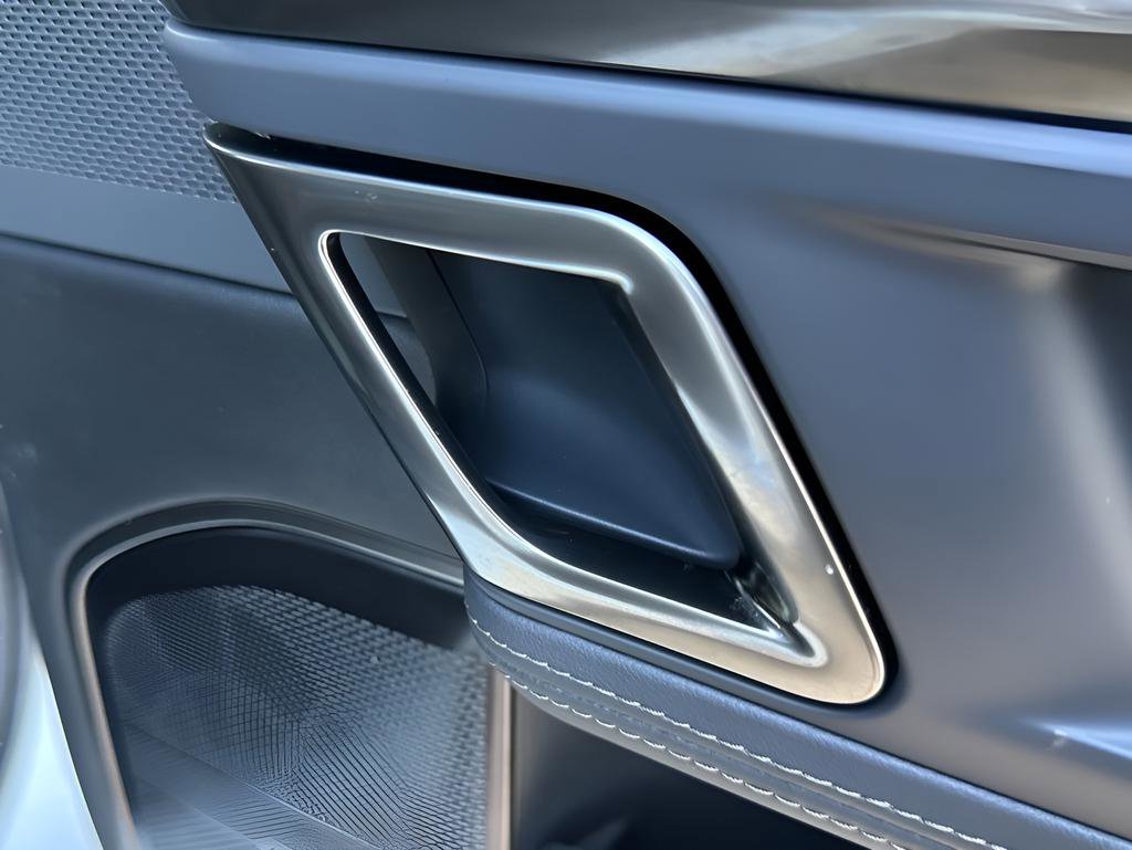 Used 2022 Rivian R1S Adventure image 41