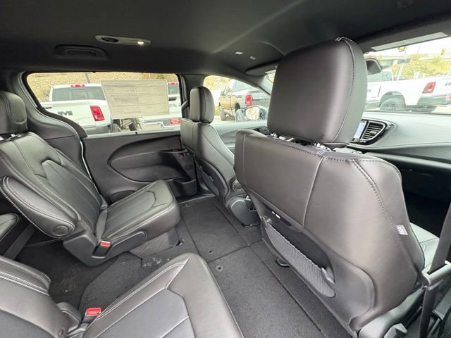 New 2026 Chrysler Pacifica Select image 28