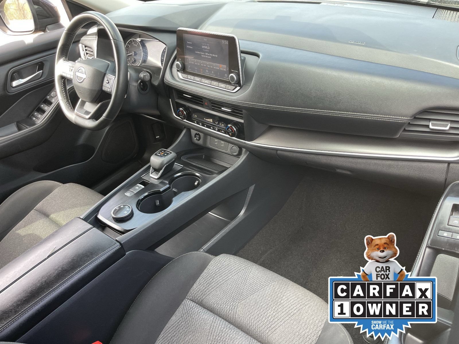 Used 2025 Nissan Rogue SV AWD/4WD image 13