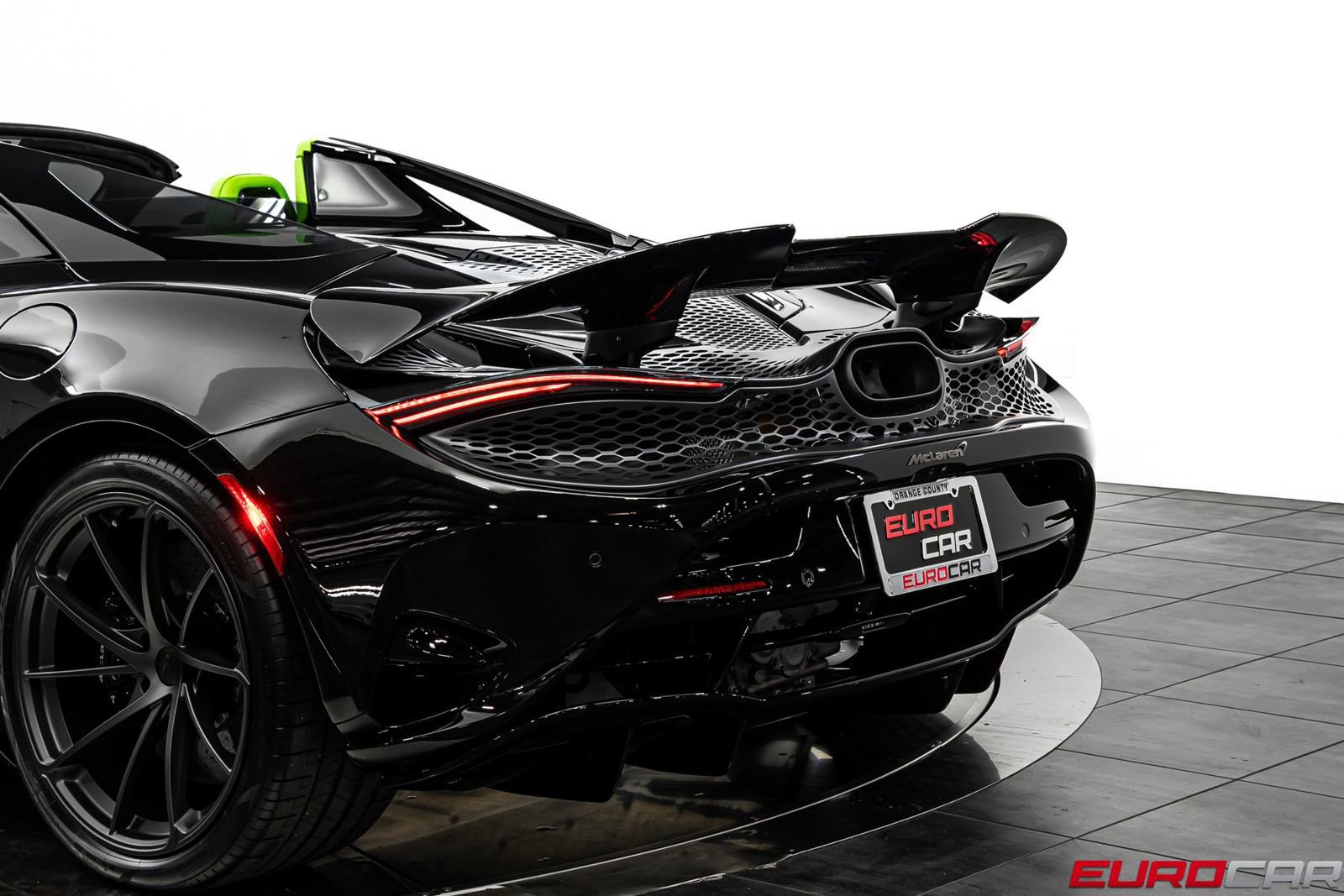 Used 2026 McLaren 750S Spider RWD image 20