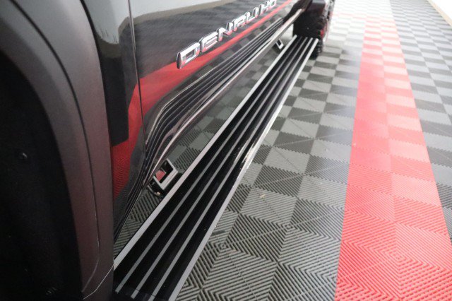 Used 2022 GMC Sierra 3500 Denali w/ Denali Black Diamond Edition AWD/4WD image 85