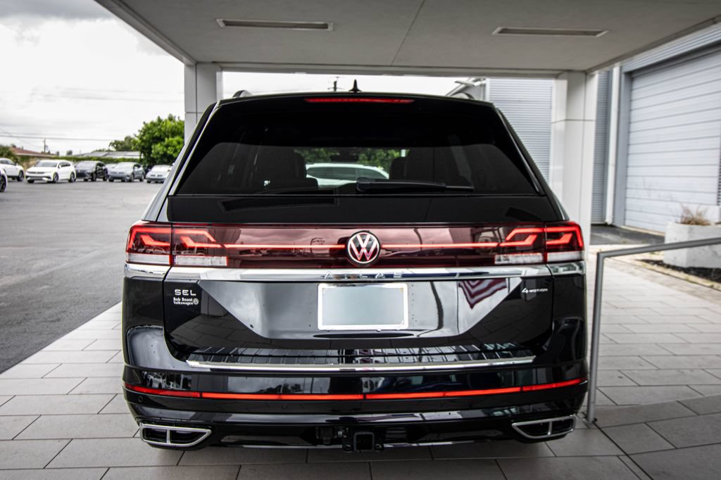Used 2025 Volkswagen Atlas SEL Premium R-Line AWD/4WD image 16