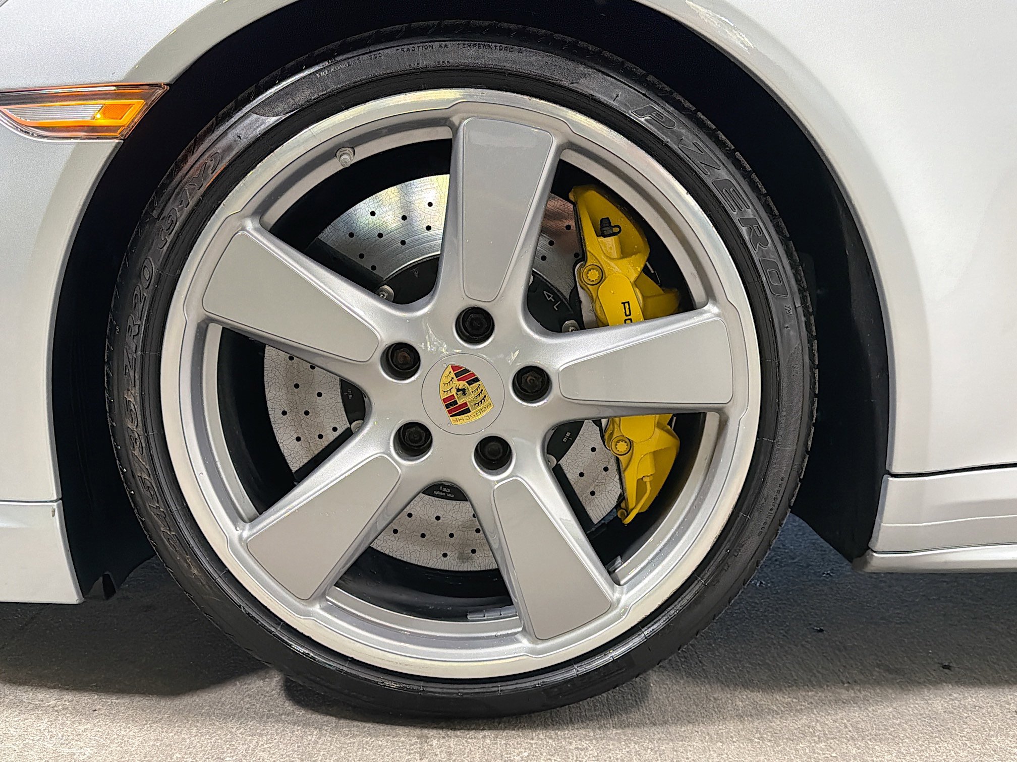 Used 2018 Porsche 911 Turbo S image 39