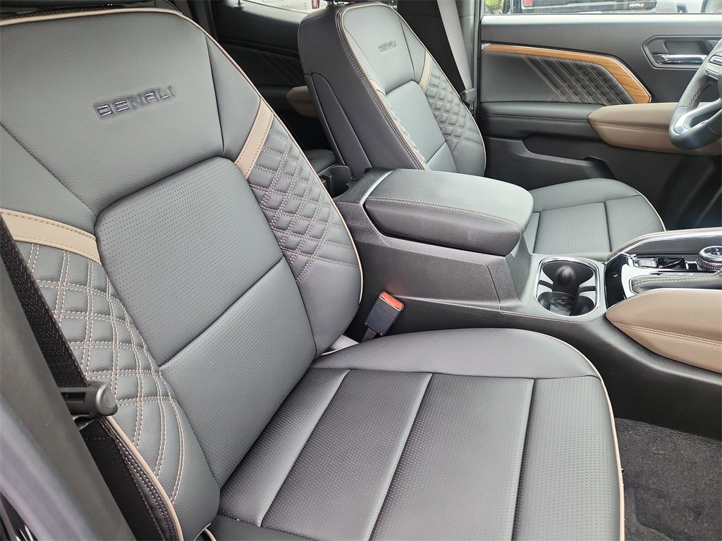 New 2026 GMC Canyon Denali image 11
