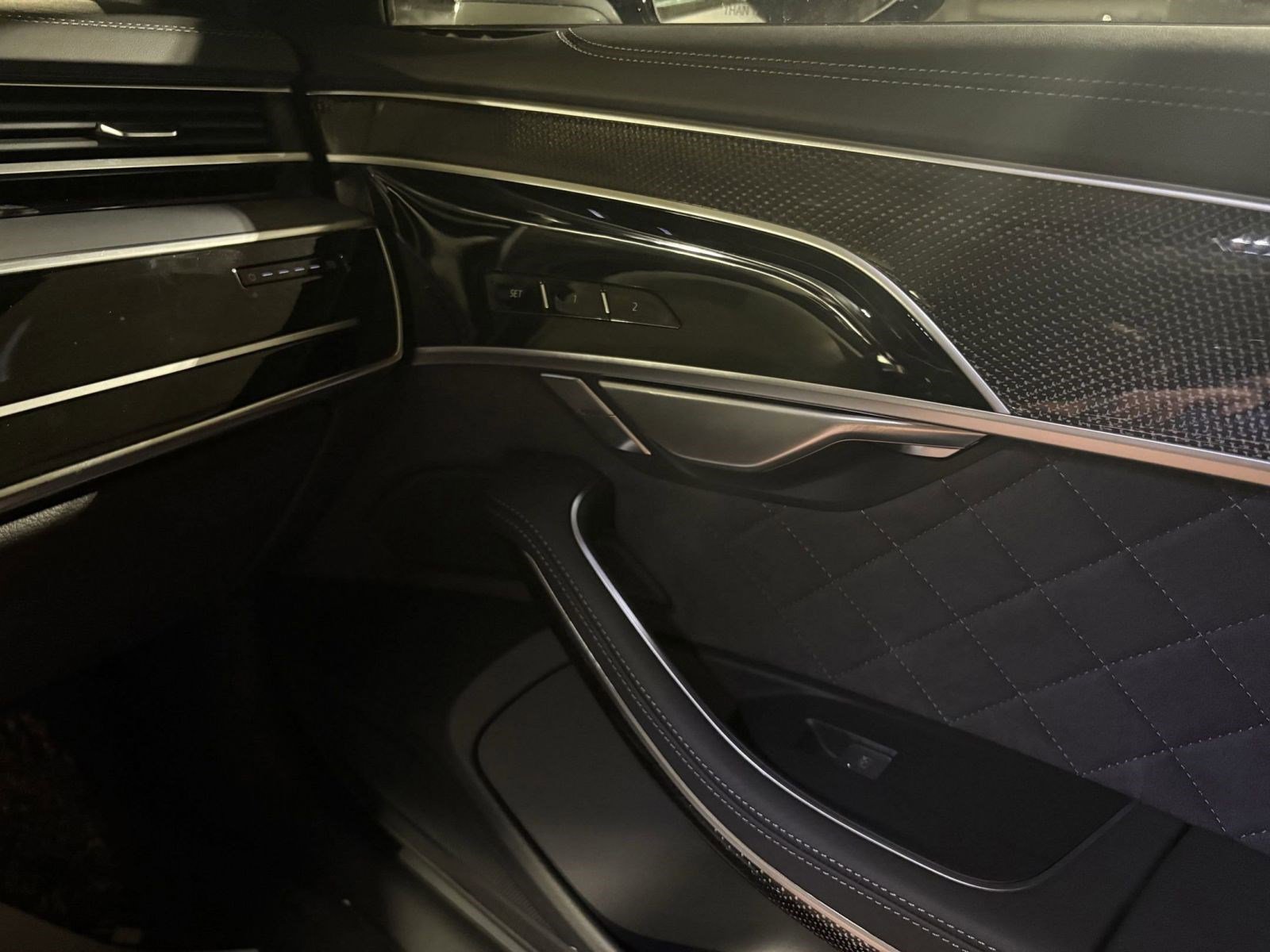 New 2025 Audi S8 image 25