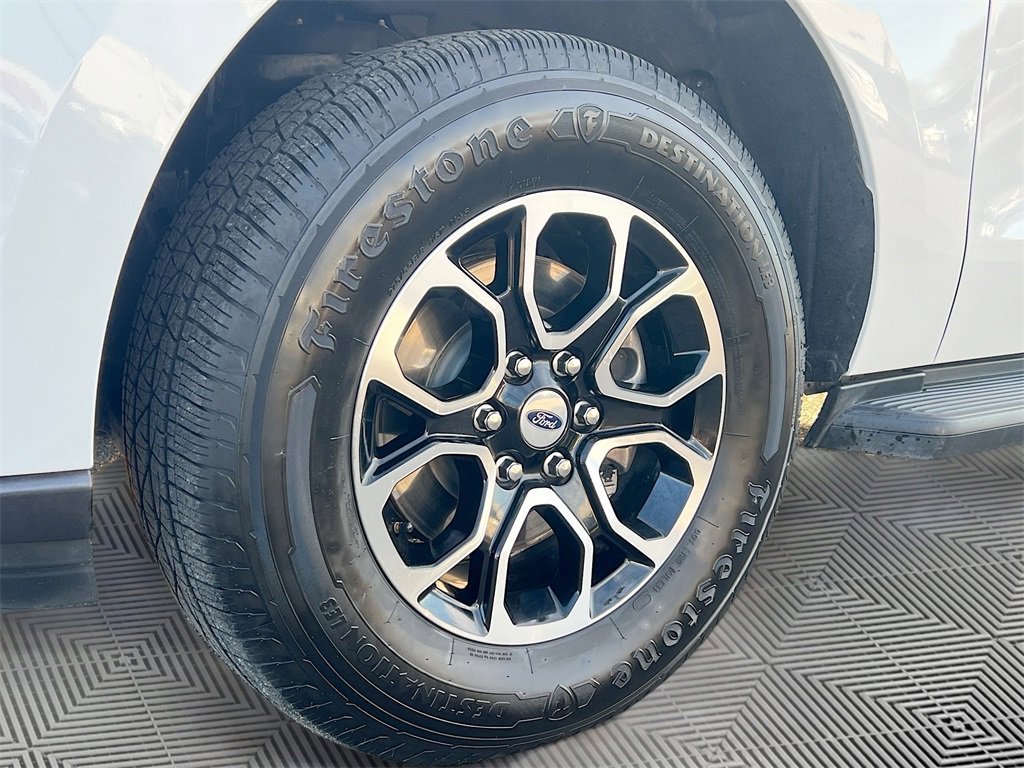 Used 2024 Ford Expedition Max XLT image 32