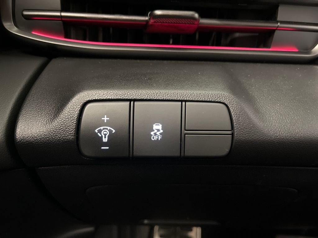 Certified 2024 Hyundai Elantra N Line FWD image 30