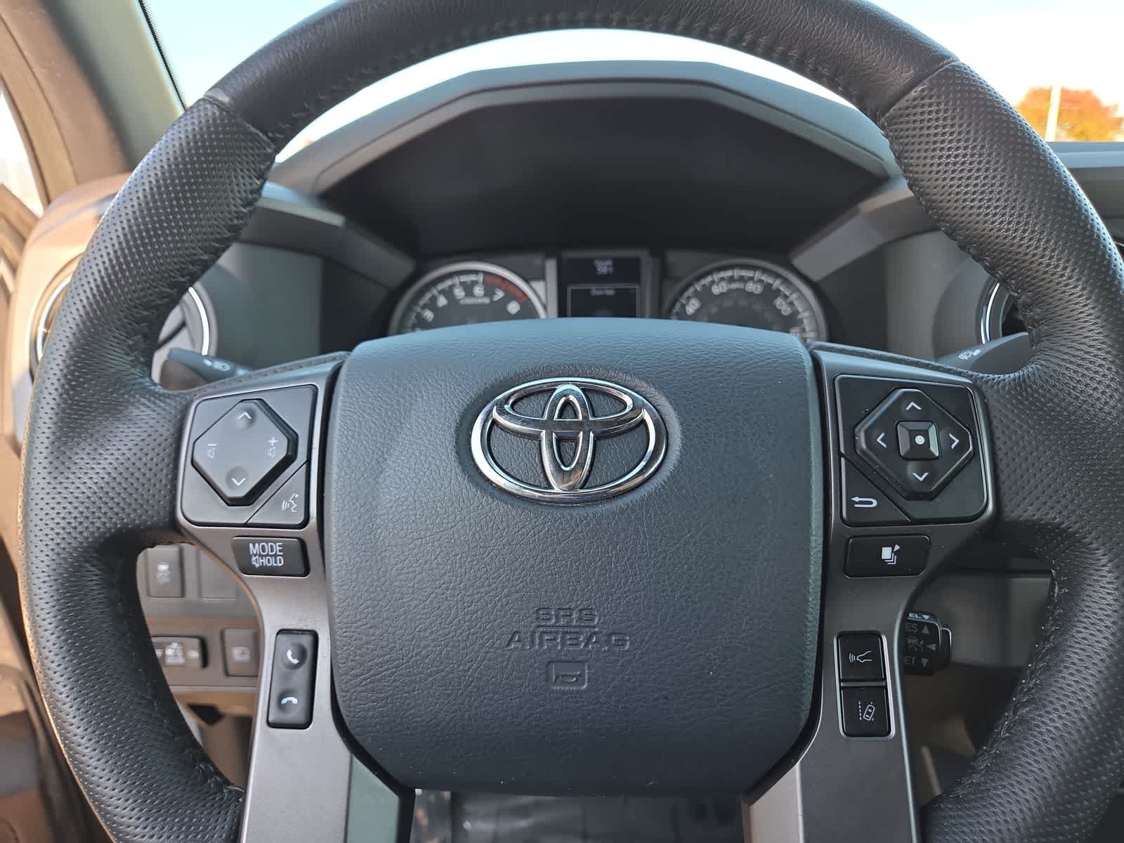 Used 2020 Toyota Tacoma TRD Off-Road AWD/4WD image 23