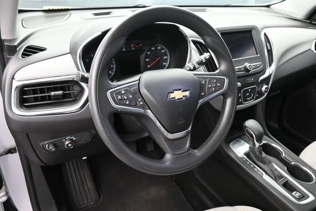 Used 2022 Chevrolet Equinox LS FWD image 24