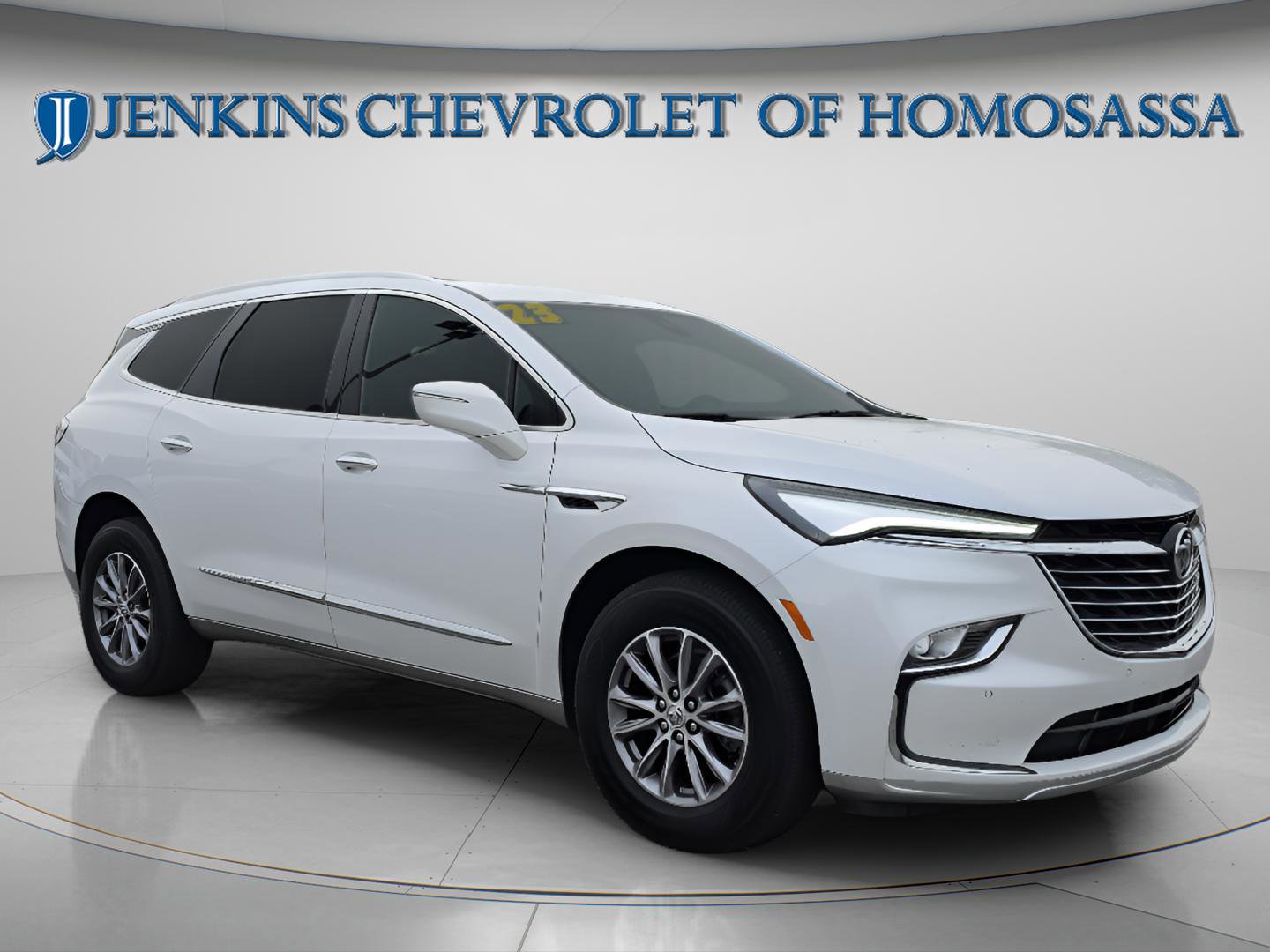 Used 2023 Buick Enclave Essence FWD image 1