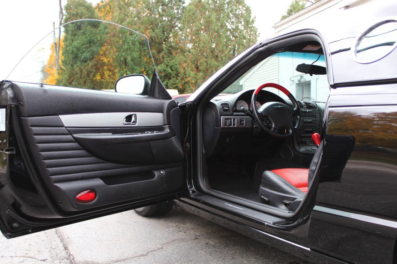 Used 2003 Ford Thunderbird image 29