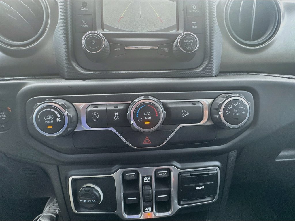 Used 2018 Jeep Wrangler Unlimited Sport S AWD/4WD image 18