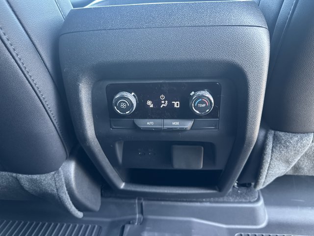 New 2025 Chevrolet Traverse LT w/ Sun and Wheel Package image 30