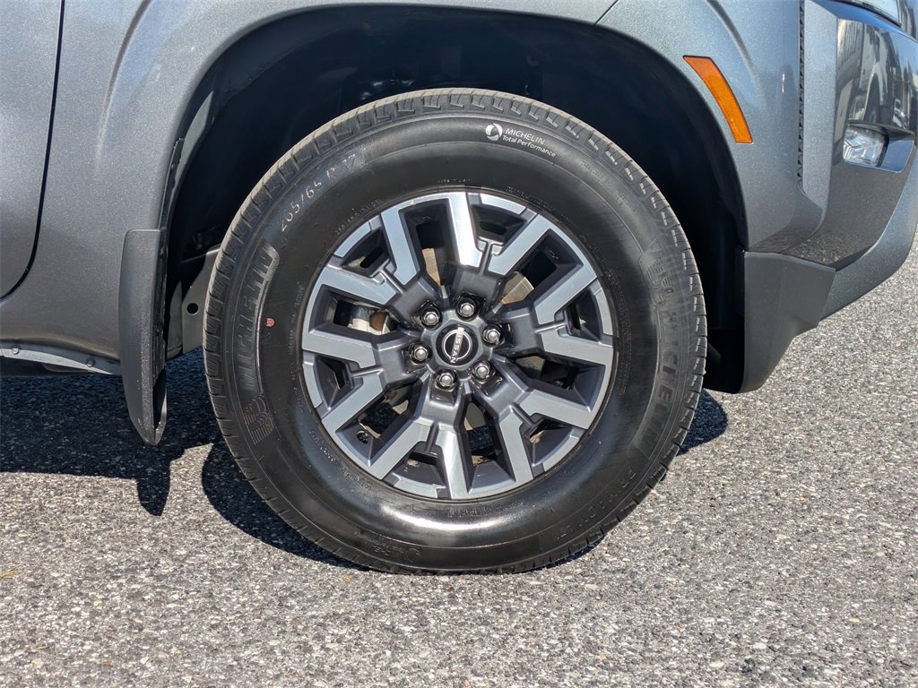 Used 2024 Nissan Frontier SL w/ Technology Package image 11