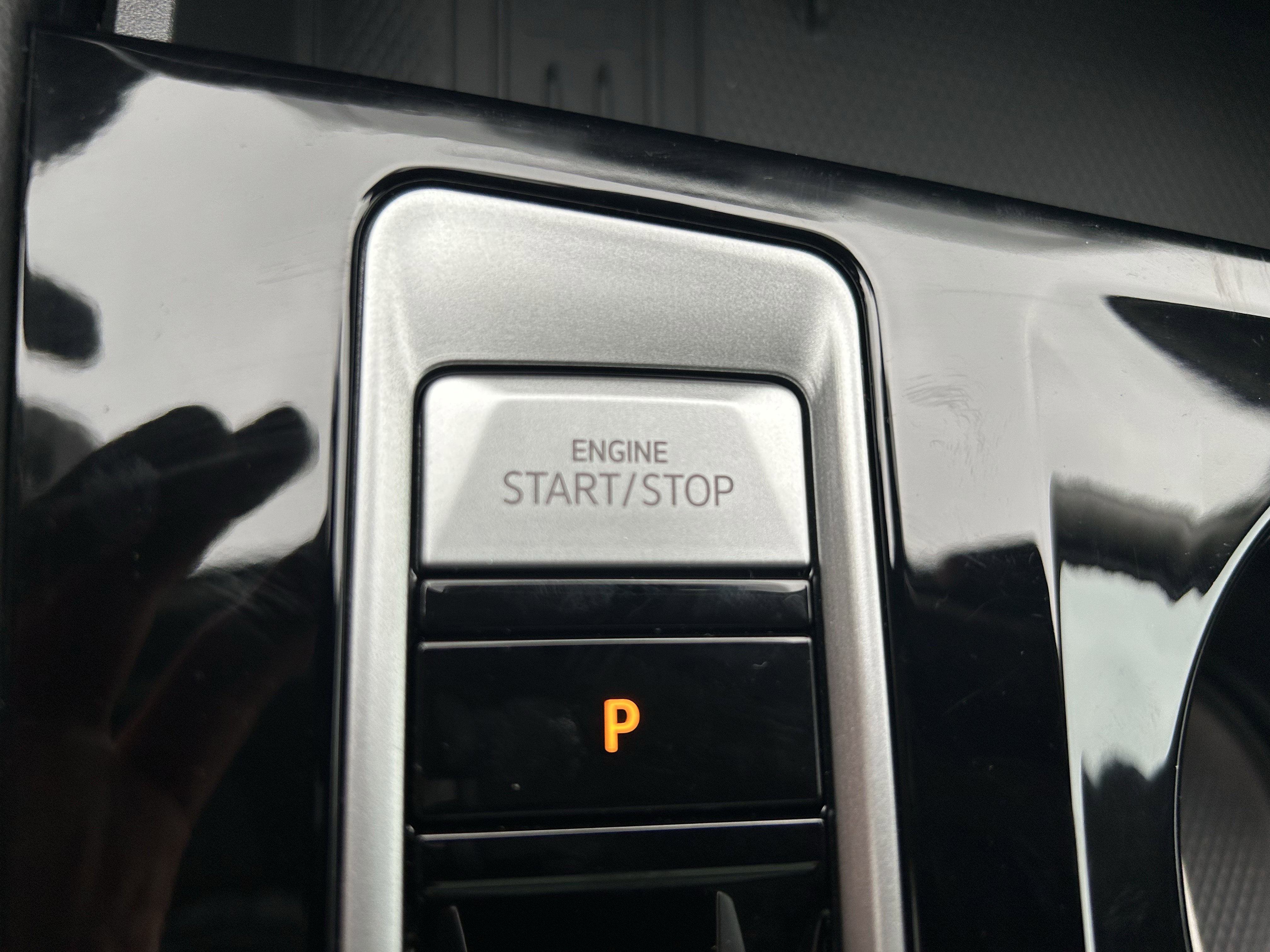 New 2026 Volkswagen Atlas SEL Premium R-Line image 16