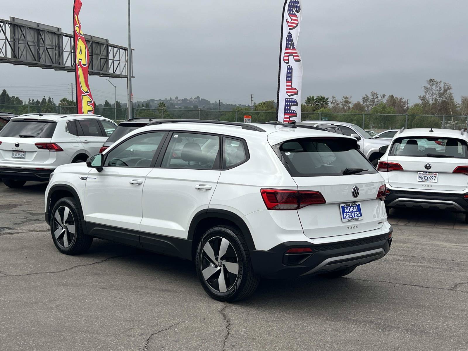 Certified 2023 Volkswagen Taos S AWD/4WD image 3