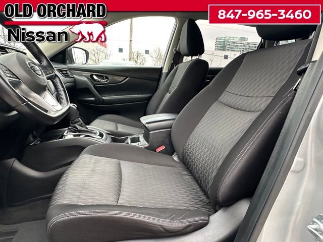 Used 2017 Nissan Rogue SV image 10