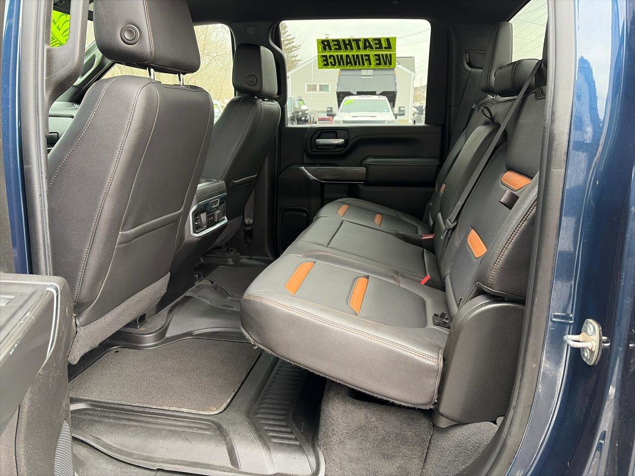 Used 2022 GMC Sierra 2500 AT4 w/ Gooseneck/5TH Wheel Package image 9