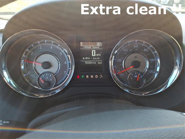 Used 2014 Chrysler Town & Country S image 15