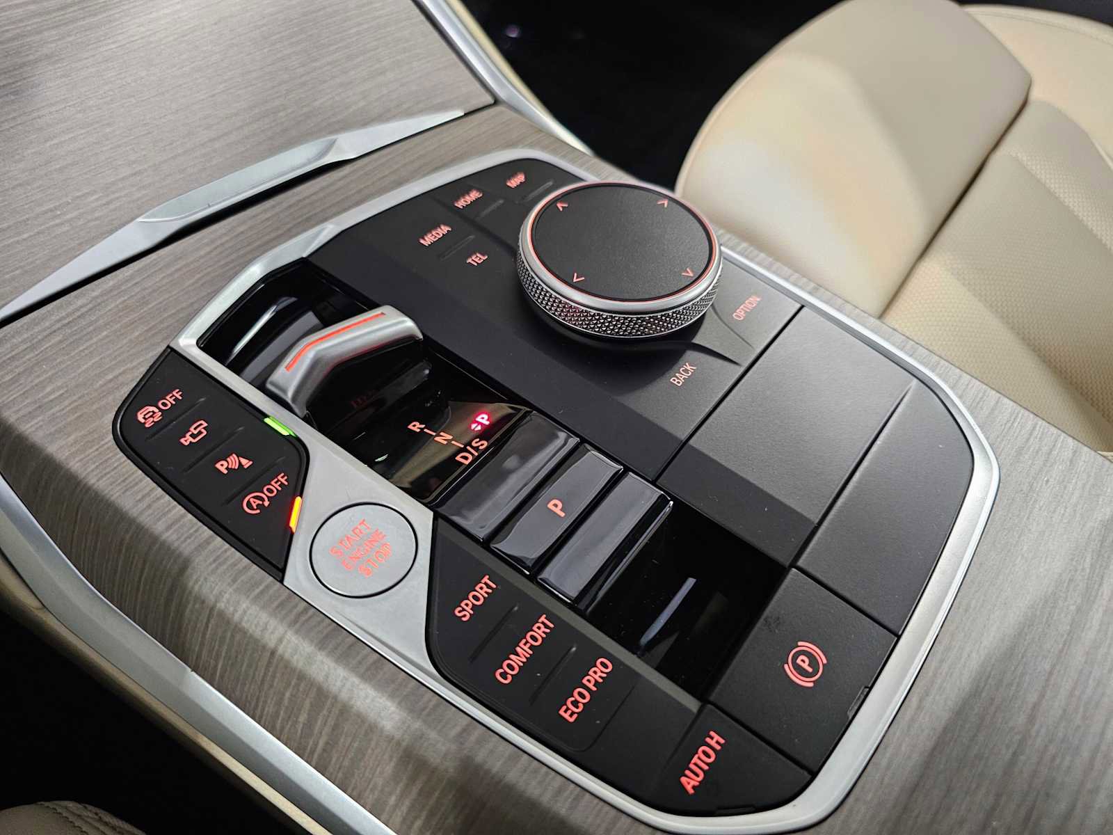 Used 2025 BMW 330i xDrive 330i xDrive w/ Premium Package image 21