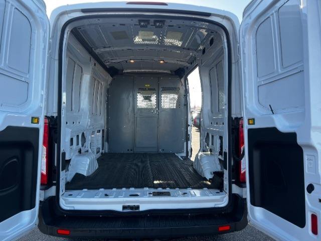 Used 2016 Ford Transit 250 130 Medium Roof RWD image 20