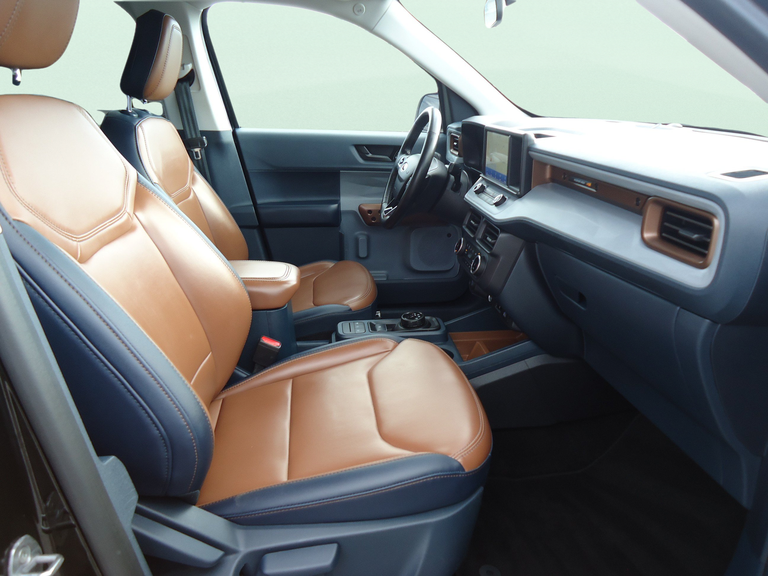 Used 2024 Ford Maverick Lariat FWD image 30