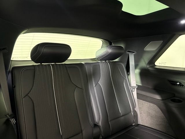 New 2027 Cadillac Vistiq Sport AWD/4WD image 34