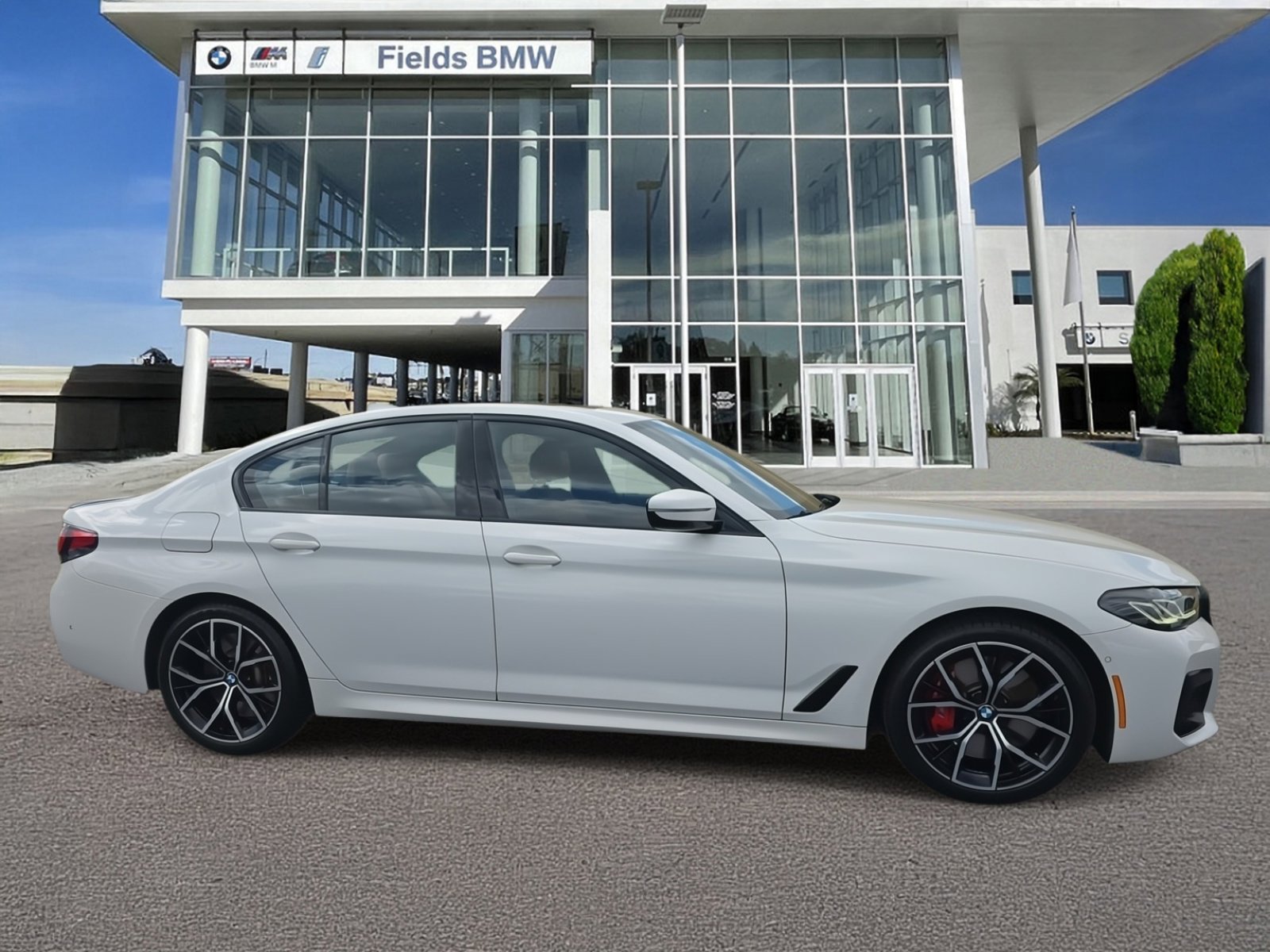 Certified 2023 BMW 540i xDrive w/ M Sport Package image 1