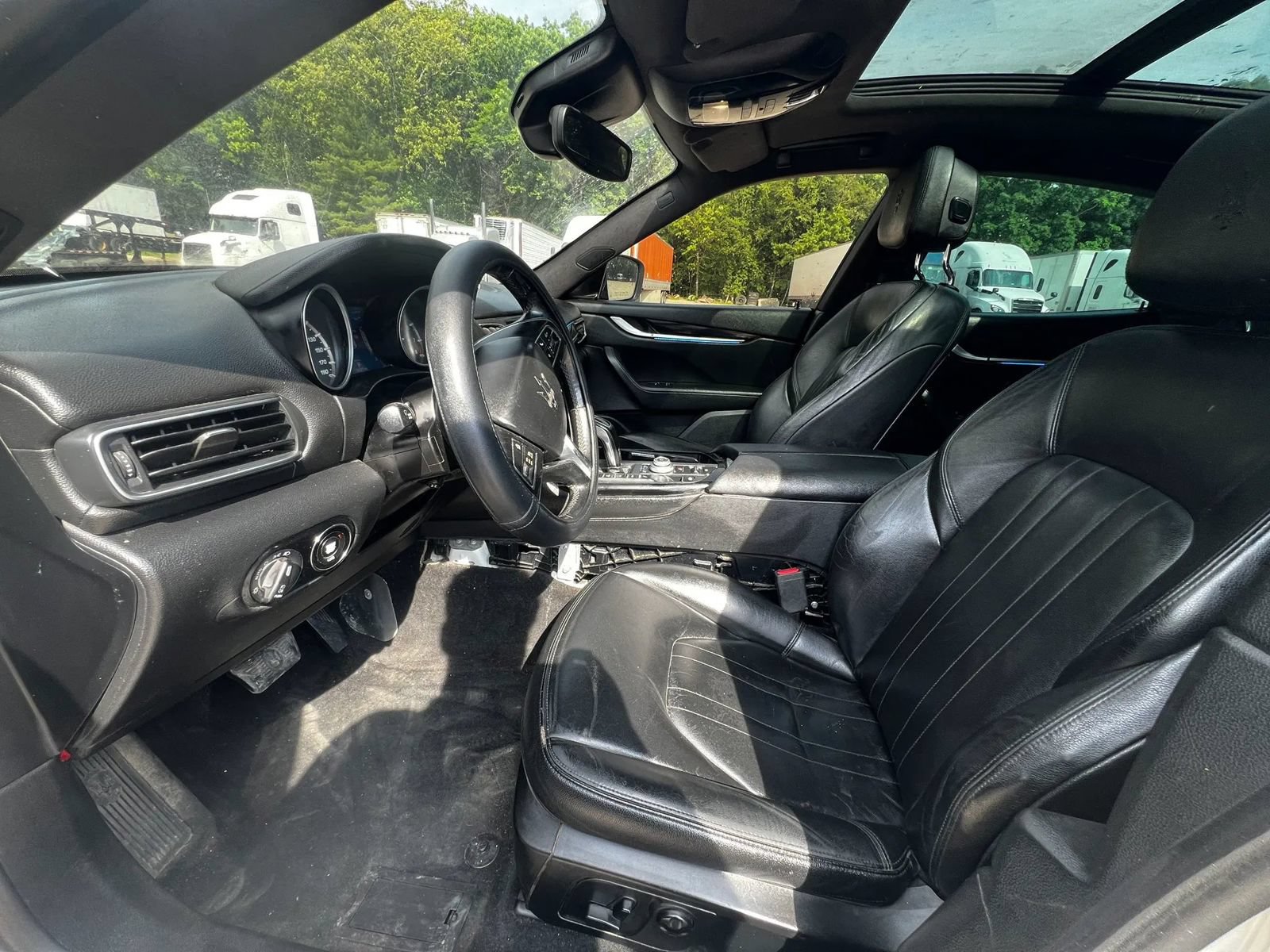 Used 2019 Maserati Levante AWD/4WD image 9
