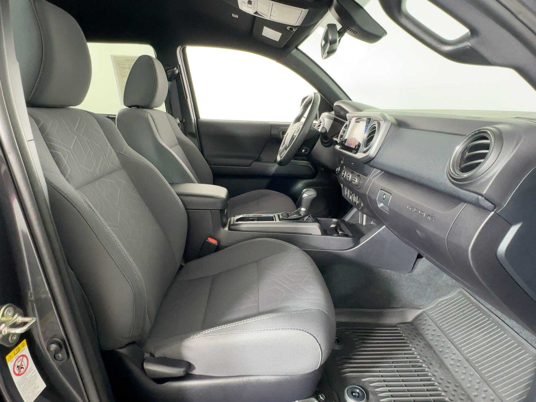 Used 2019 Toyota Tacoma TRD Sport image 30