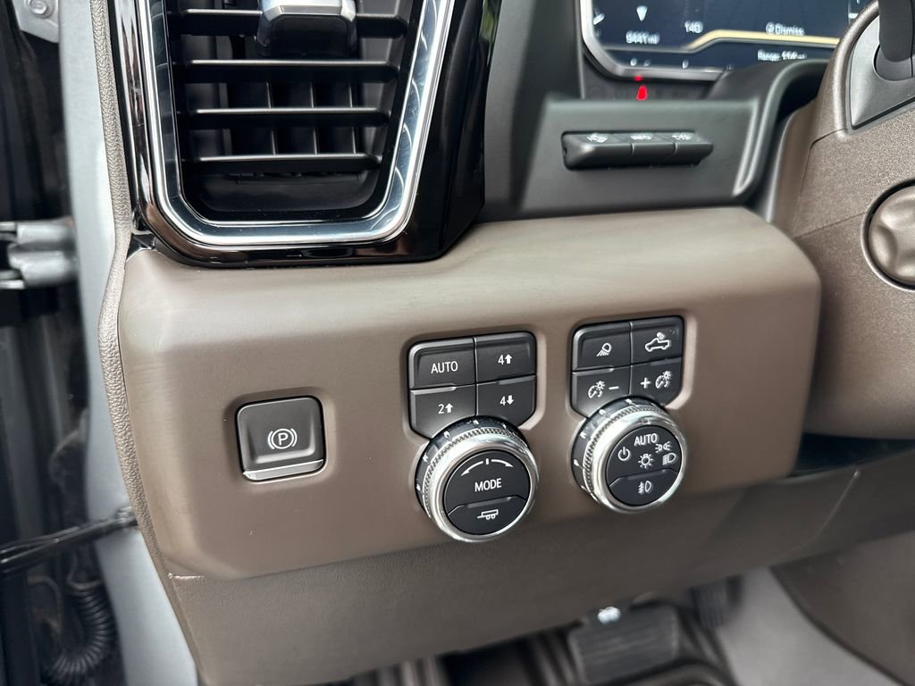 Used 2023 GMC Sierra 1500 Denali w/ Denali Reserve Package AWD/4WD image 15