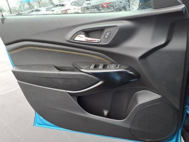 New 2026 Chevrolet Trax LT w/ Sunroof Package FWD image 8