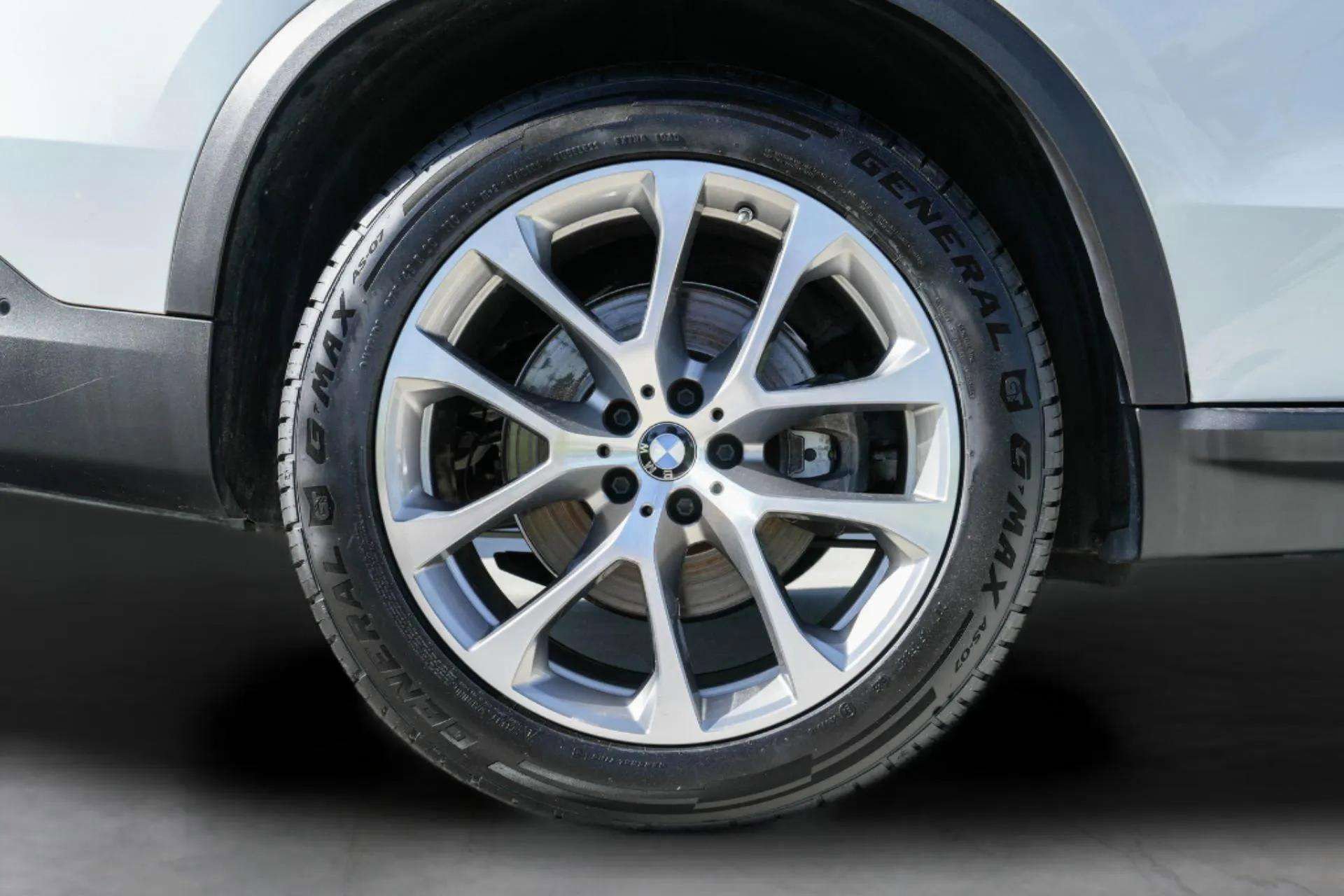 Used 2023 BMW X5 sDrive40i w/ Premium Package image 42