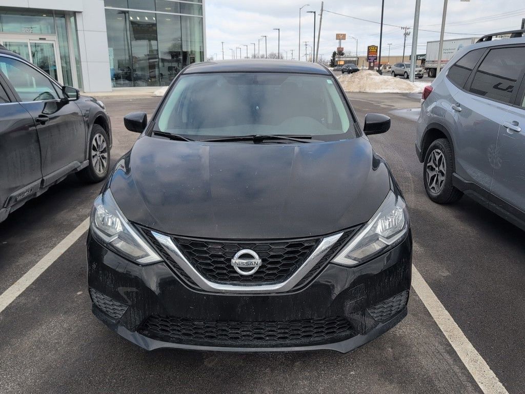 Used 2016 Nissan Sentra SV image 2