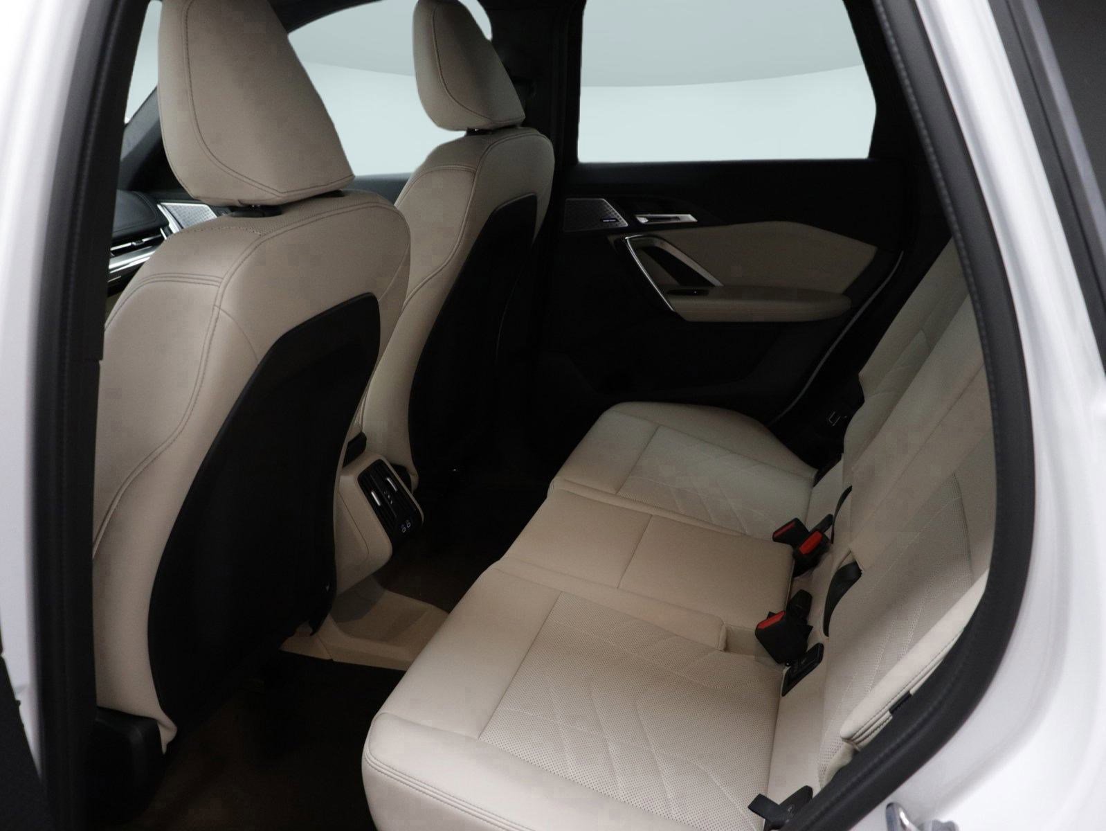 Used 2025 BMW X1 xDrive28i w/ Convenience Package image 8