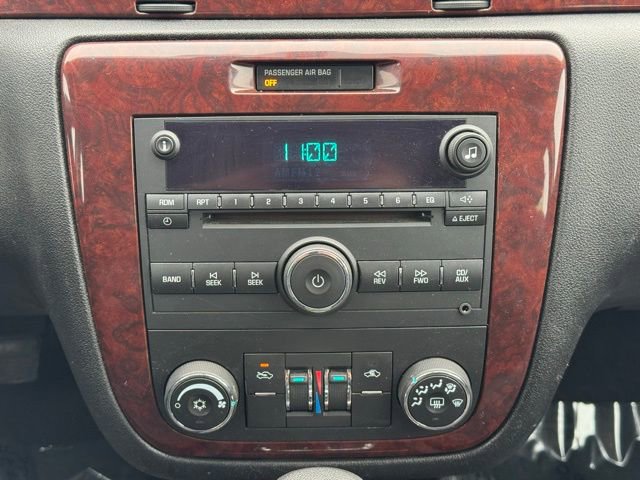 Used 2009 Chevrolet Impala LT FWD image 3