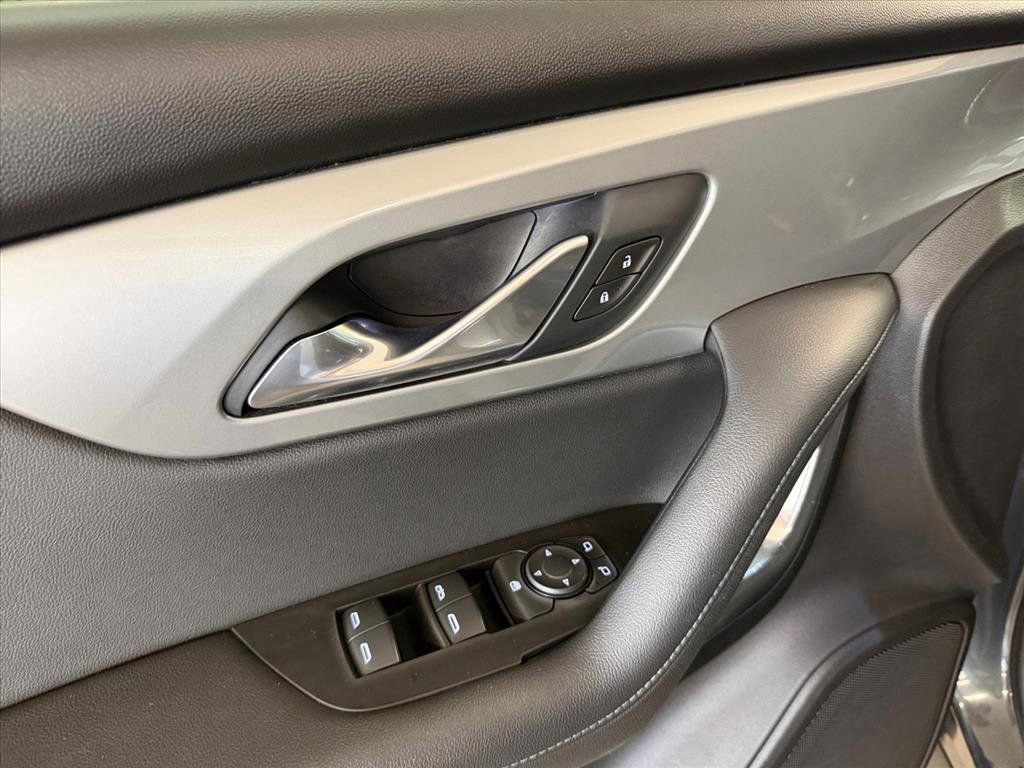 Used 2020 Chevrolet Blazer LT image 12