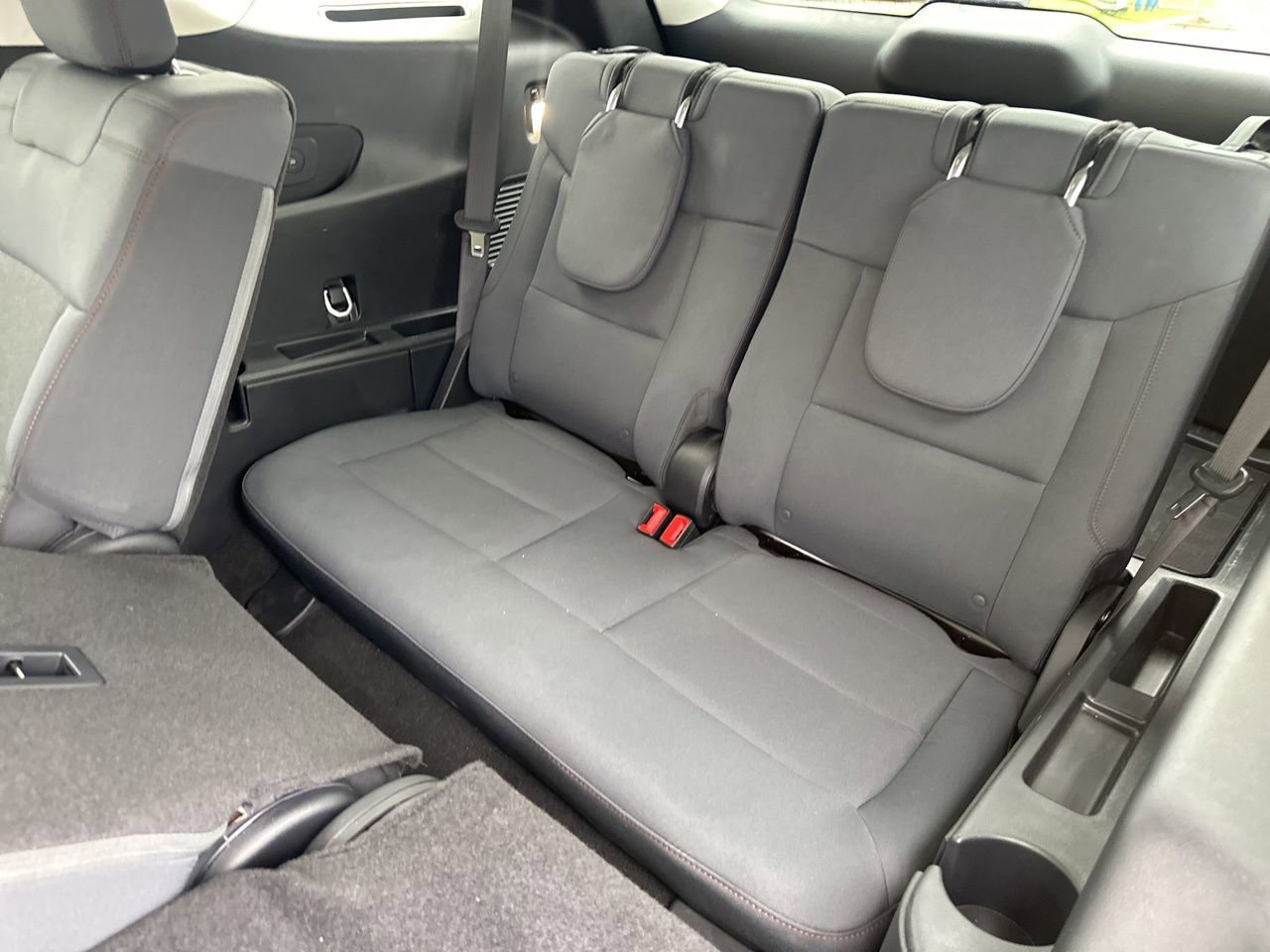 Used 2025 Ford Explorer Active RWD image 15