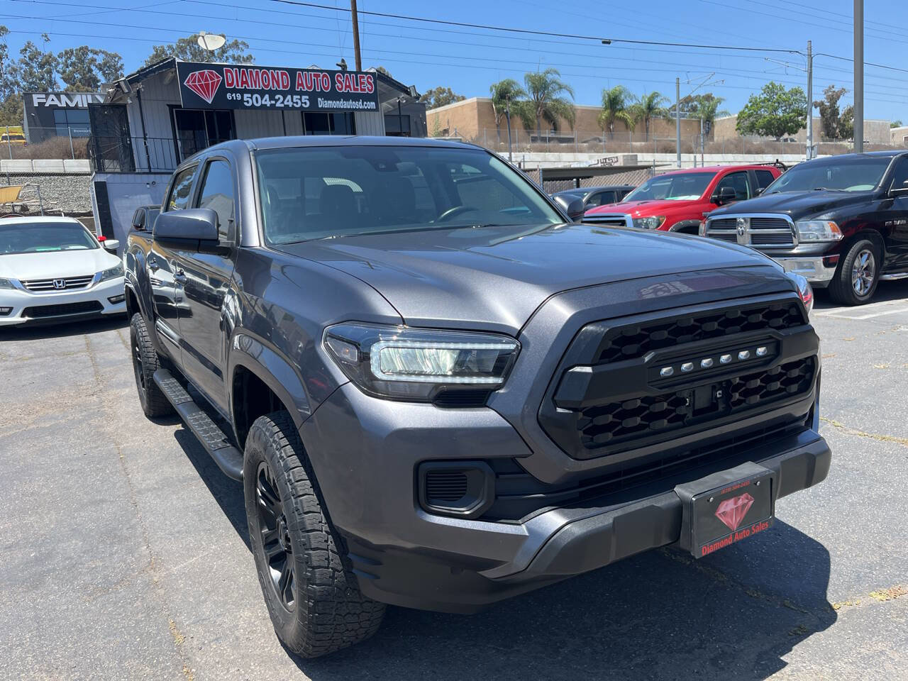 Used 2022 Toyota Tacoma SR image 4