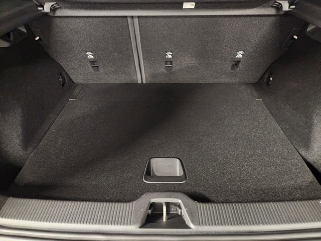 New 2026 Volvo EX30 Plus w/ Climate Package RWD image 31