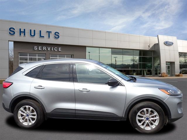 Used 2022 Ford Escape SE w/ Cold Weather Package image 4