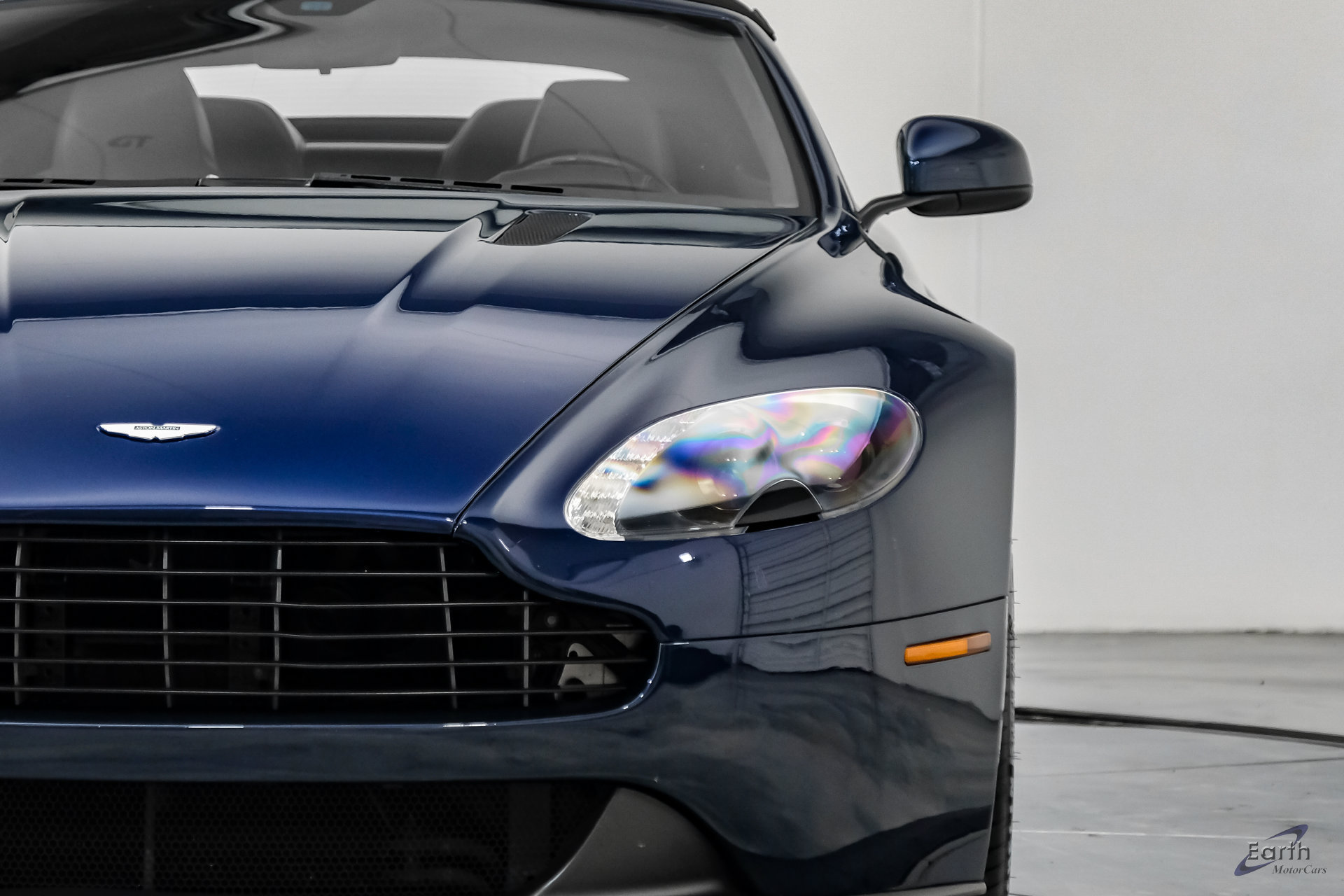 Used 2015 Aston Martin V8 Vantage GT RWD image 39