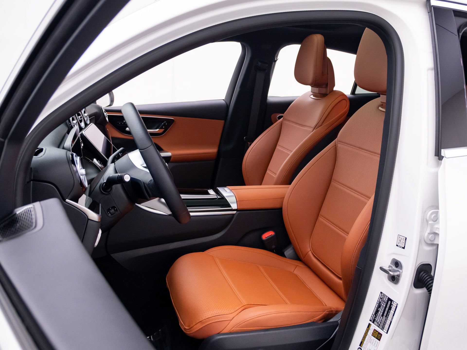 Certified 2025 Mercedes-Benz GLC 300 4MATIC image 19