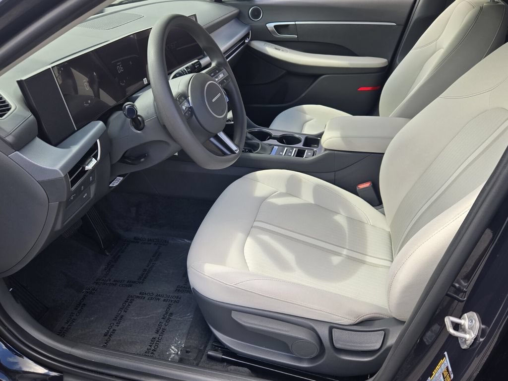 Certified 2025 Hyundai Sonata SE FWD image 10