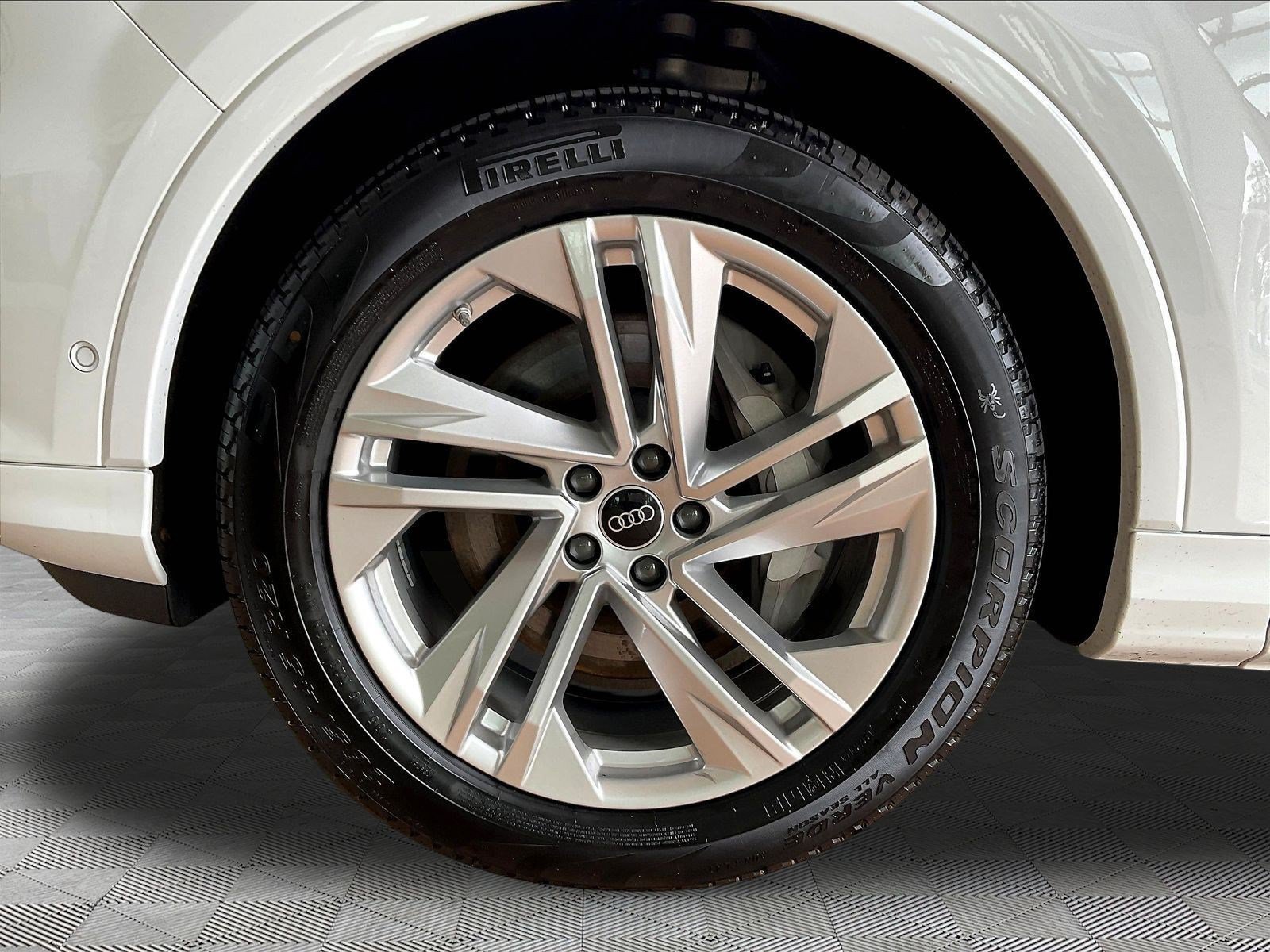 Used 2023 Audi Q7 3.0T Prestige AWD/4WD image 33