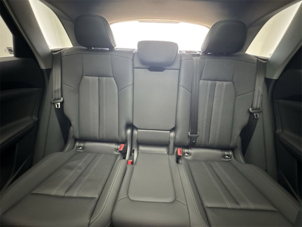New 2025 Audi Q5 Premium image 23