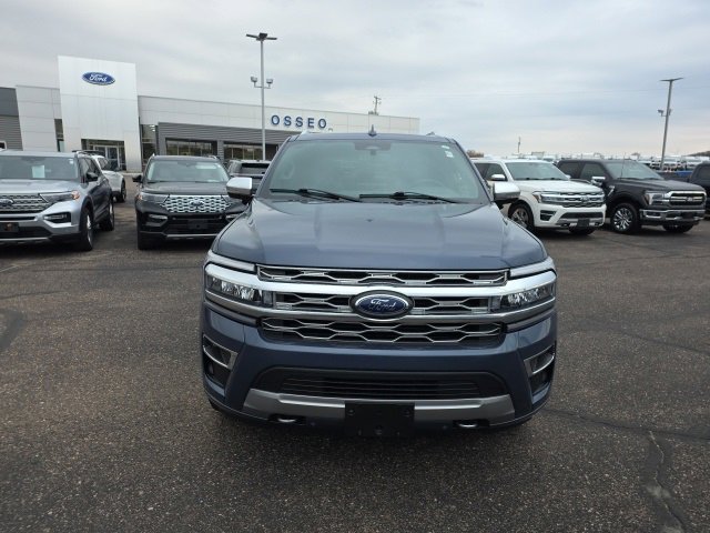 Used 2023 Ford Expedition Max Platinum image 2