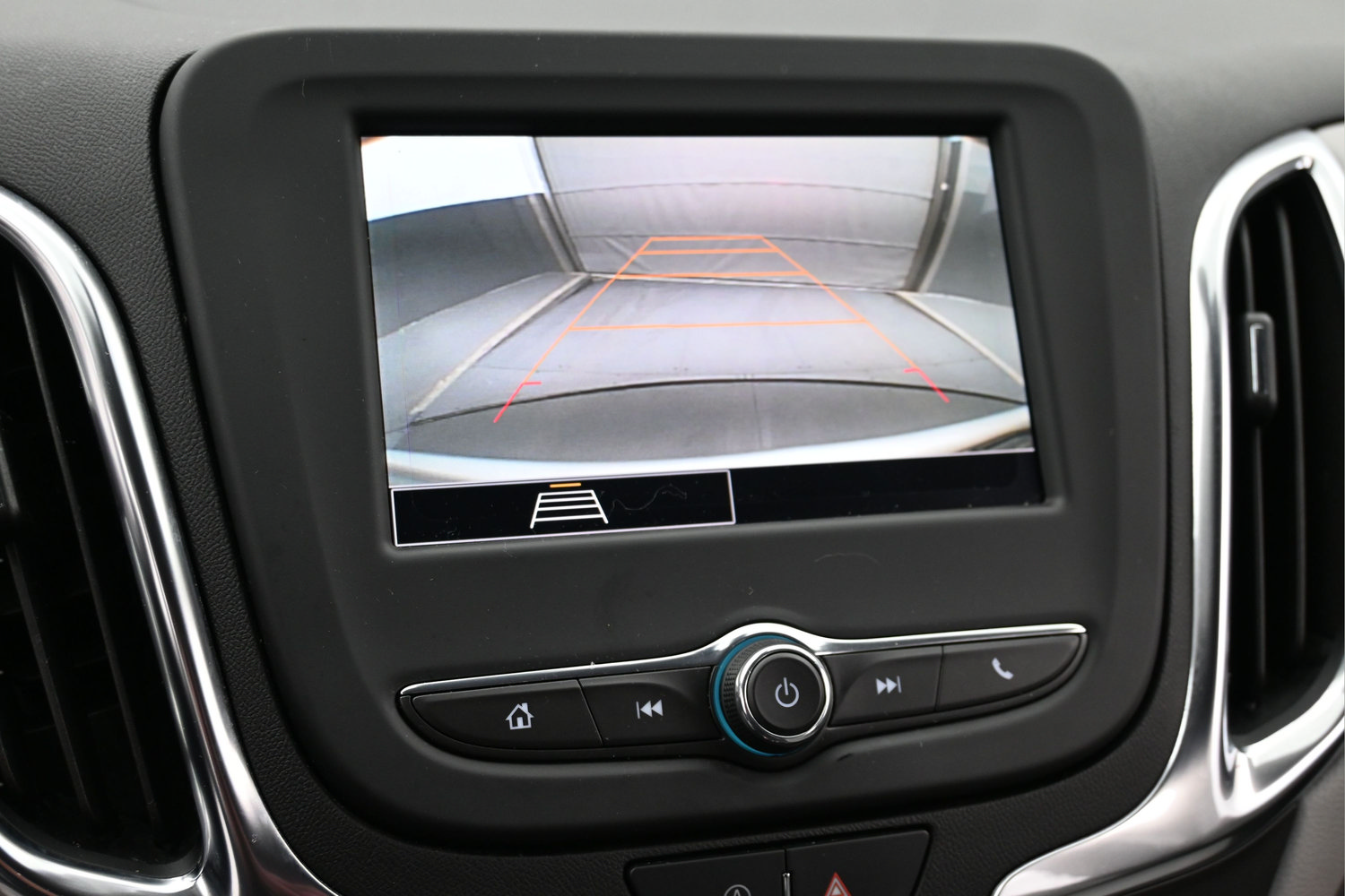 Certified 2022 Chevrolet Equinox LS AWD/4WD image 13