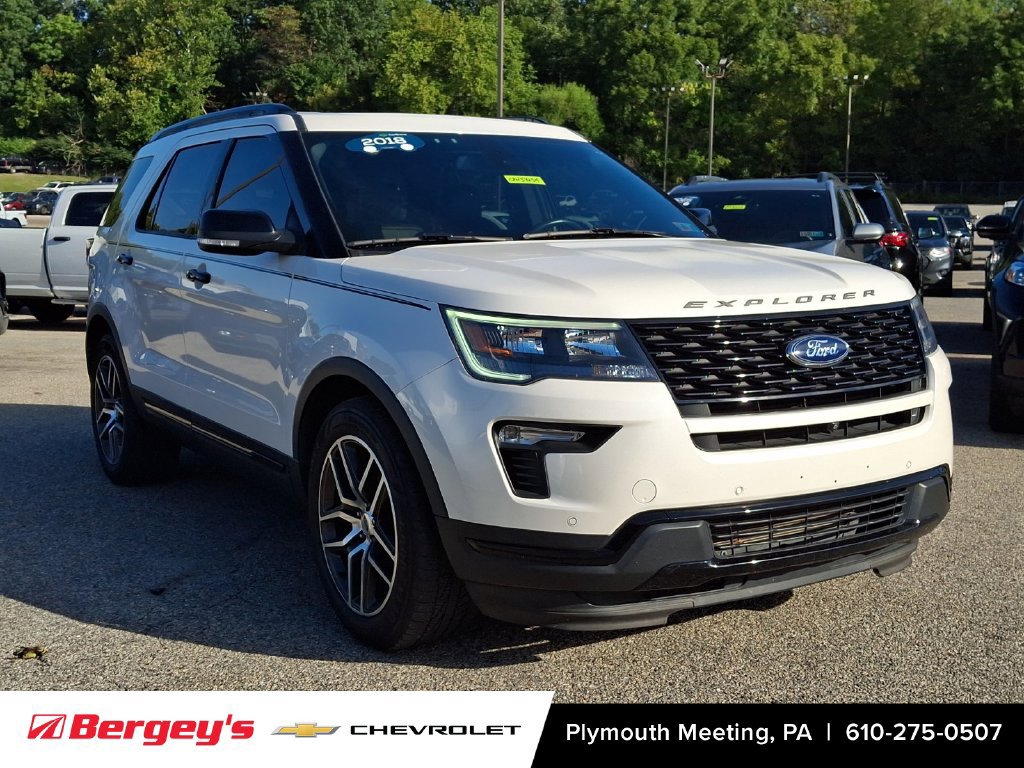 Used 2018 Ford Explorer Sport w/ Equipment Group 401A AWD/4WD image 2
